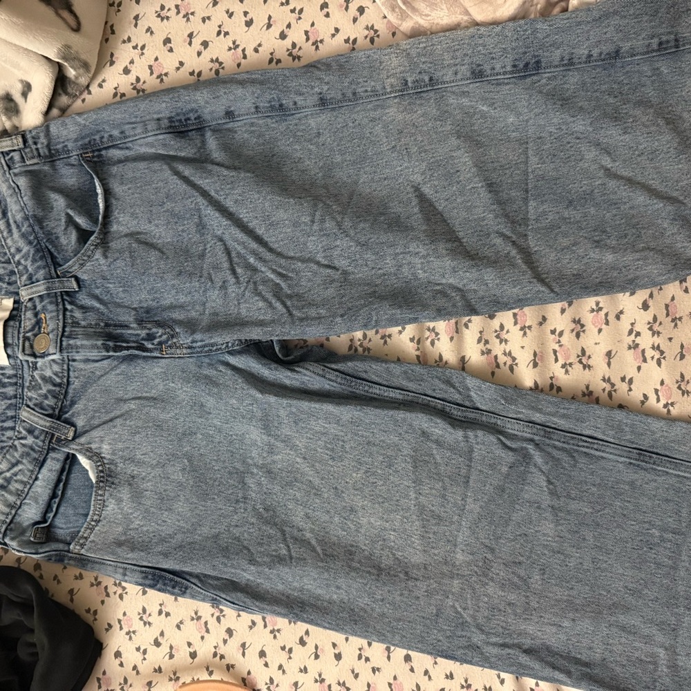 Hollister low rise baggy jeans